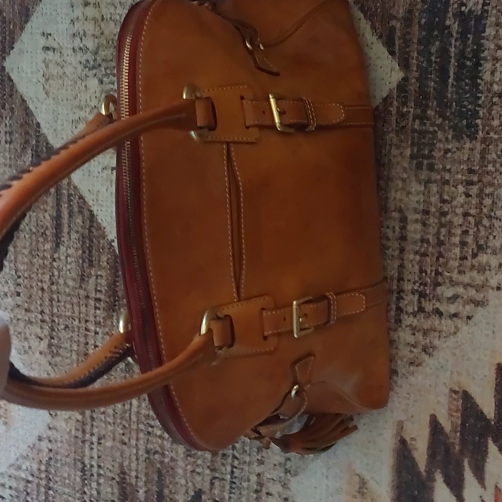 Dooney&Bourke Florentine Leather Domed 🌼 - Picture 7 of 16